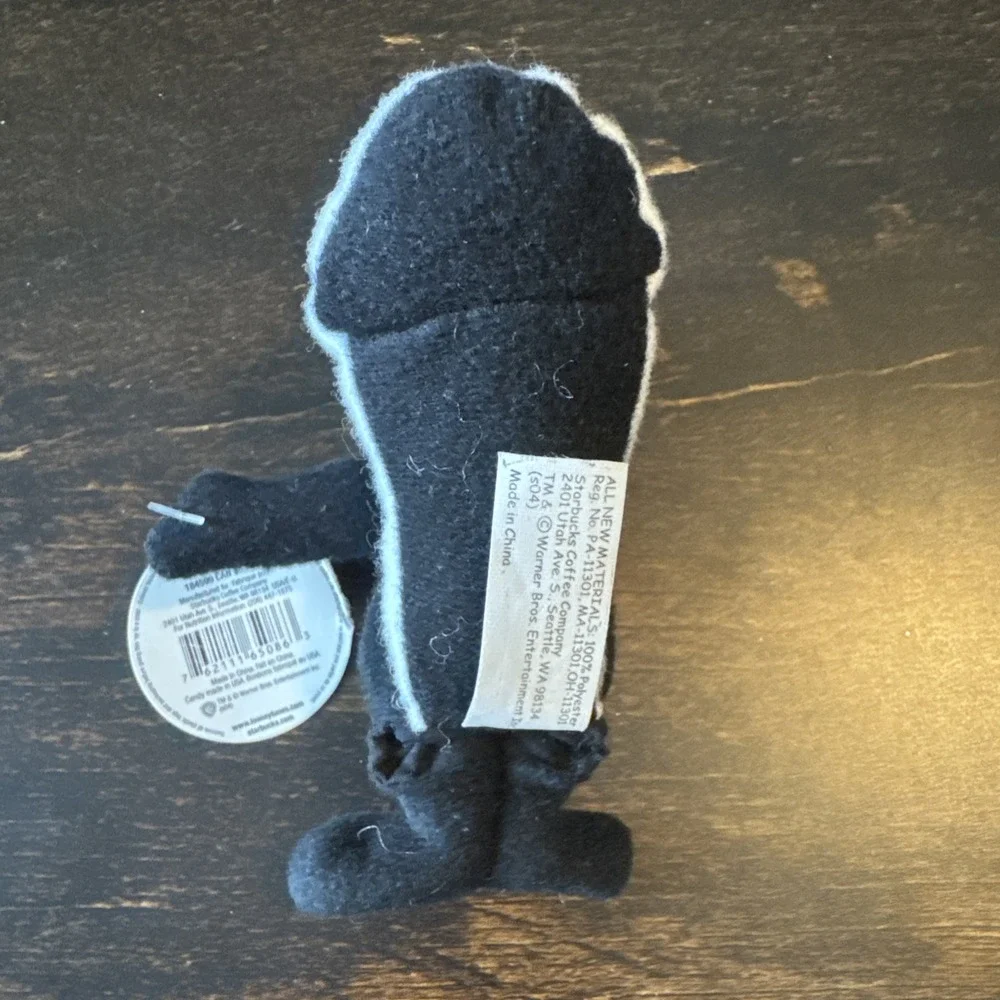 (RARE) Pepé Le Pew Looney Tunes (Finger Puppet) Starbucks - First Edition